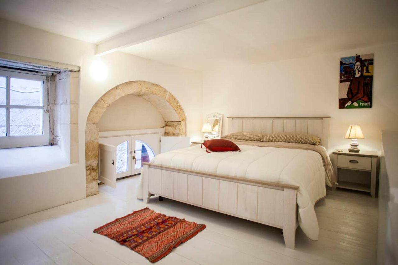 הוילה סירקוזה Charming House Ortigia מראה חיצוני תמונה